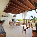 Holiday home Scenic Retreat, Panoramic Near Pula Chia *