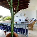 Scenic Retreat, Panoramic Near Pula Chia Holiday home Is Molas