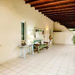Scenic Retreat, Panoramic Near Pula Chia Holiday home *