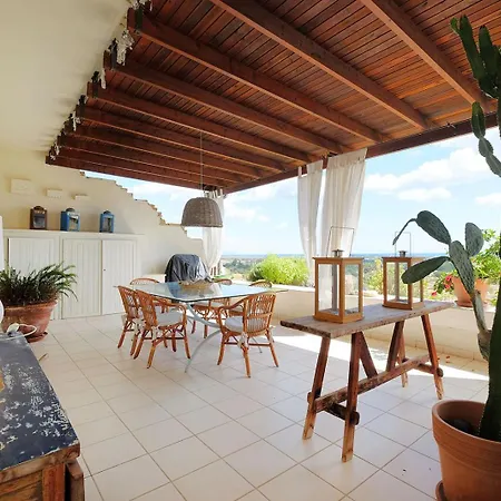 Ferienhaus Scenic Retreat, Panoramic Near Pula Chia *